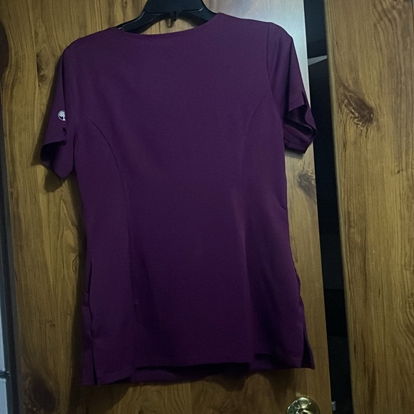 Healing Hands Scrub Top - Picture 2 of 2